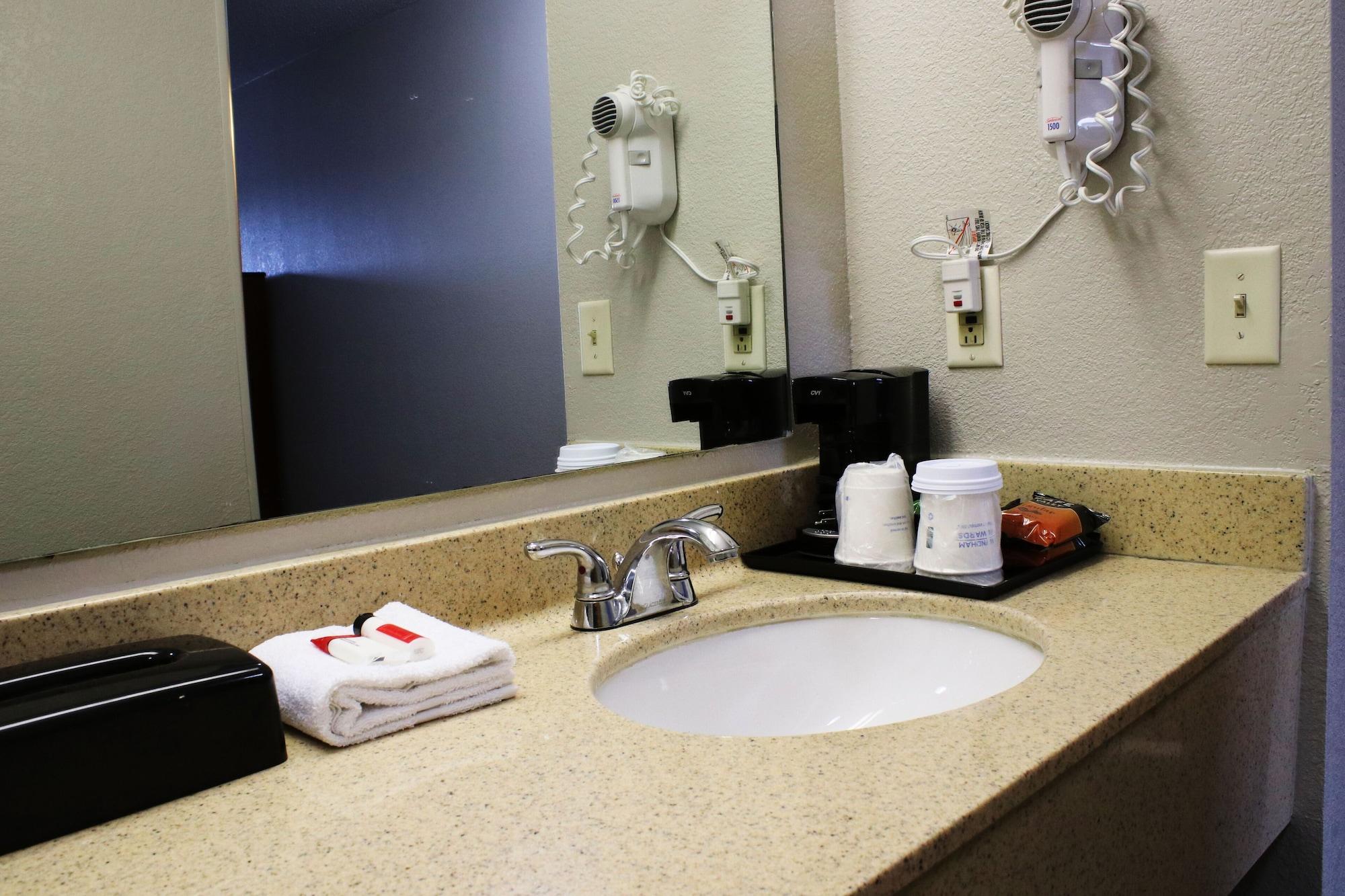 Days Inn & Suites By Wyndham Bloomington/Normal Il Luaran gambar