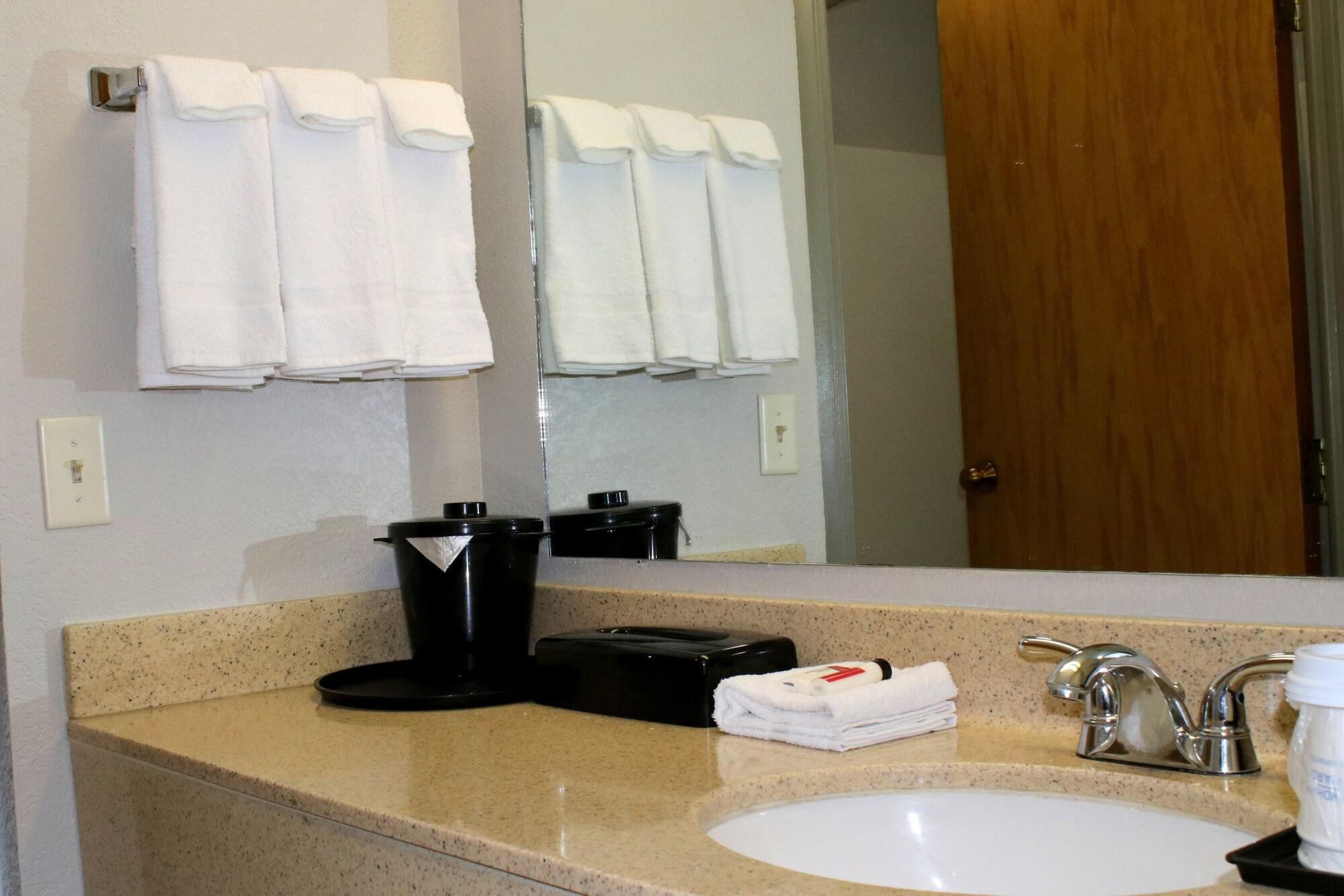 Days Inn & Suites By Wyndham Bloomington/Normal Il Luaran gambar