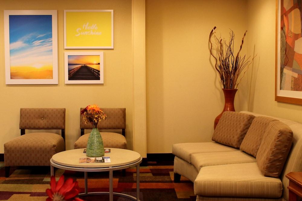 Days Inn & Suites By Wyndham Bloomington/Normal Il Luaran gambar