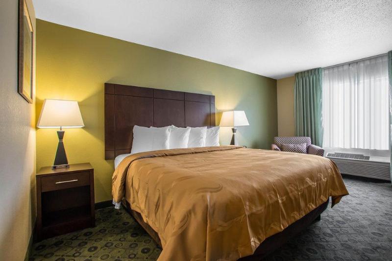 Days Inn & Suites By Wyndham Bloomington/Normal Il Luaran gambar