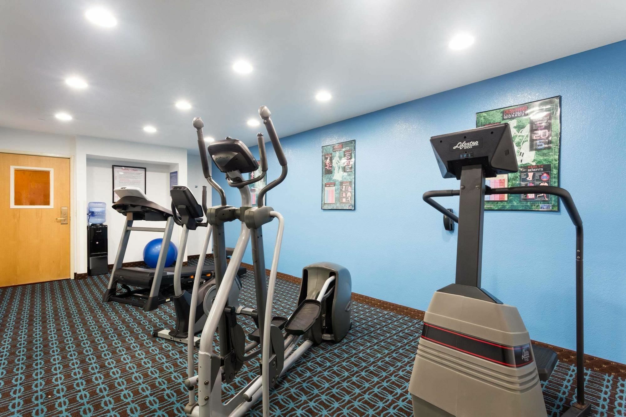 Days Inn & Suites By Wyndham Bloomington/Normal Il Luaran gambar